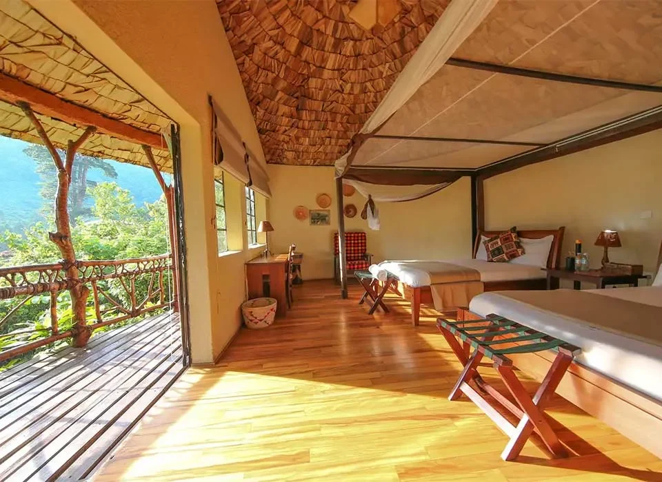 Top 10 Best Uganda Luxury Safari Camps & Lodges