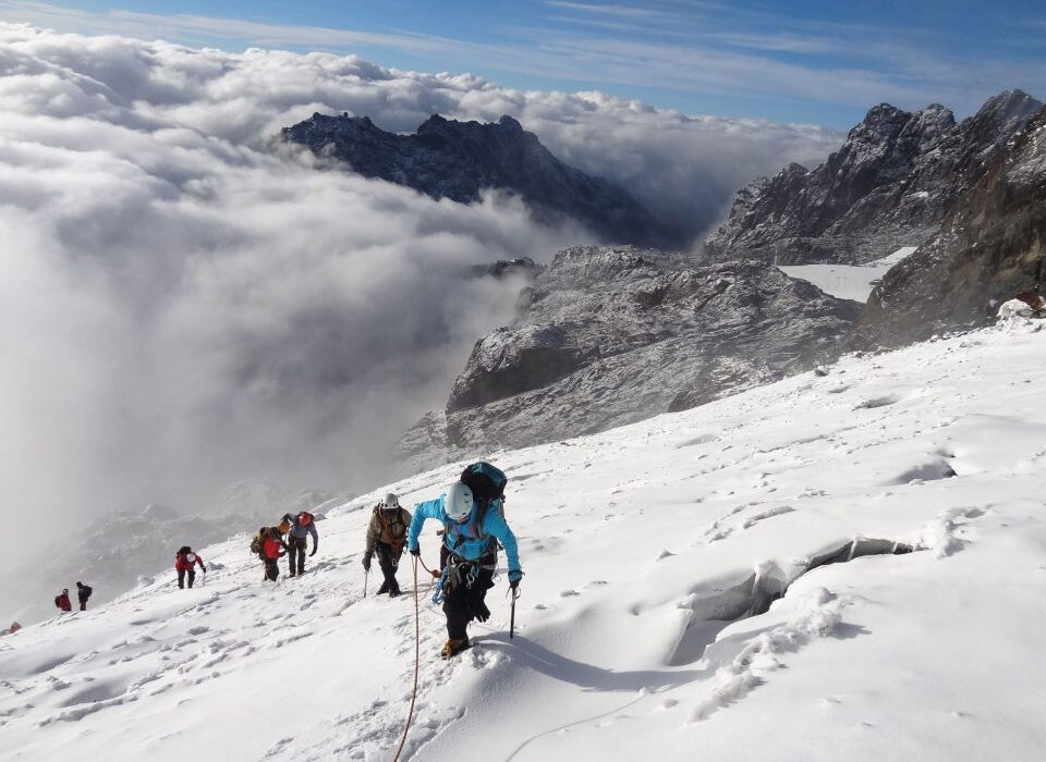 3 Day Mountain Rwenzori Hiking Adventure