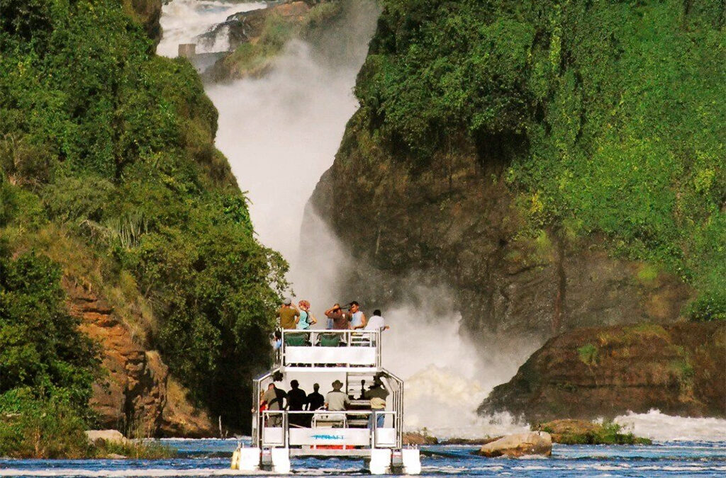 Boat Safaris in Murchison Falls Vs. Kazinga Channel - Which is Better?