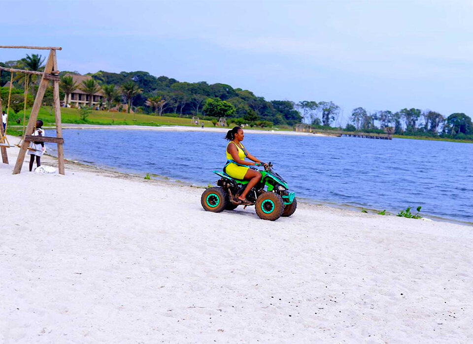 How to plan Gorilla Trekking with Beach Vacation in Uganda
