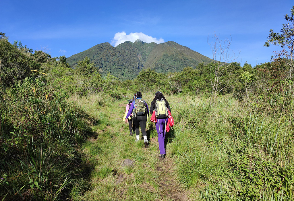 Hike Mount Sabyinyo