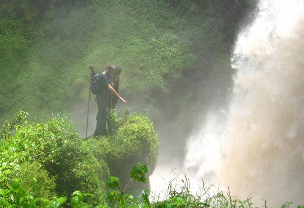  Kamiranzovu Waterfall