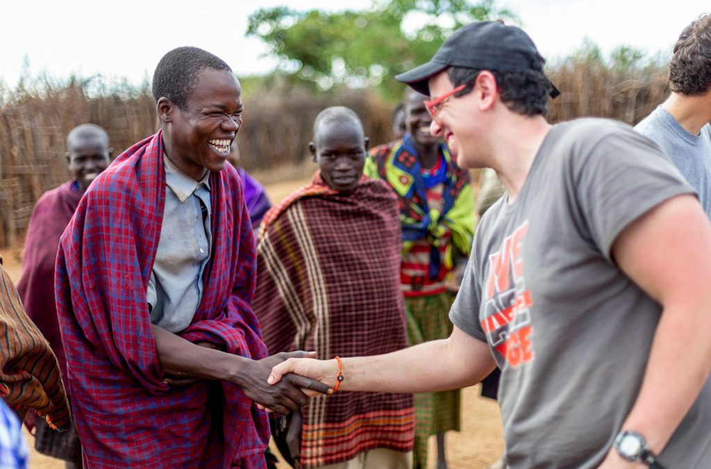 Best of Uganda Safari – Culture, Game & Primates