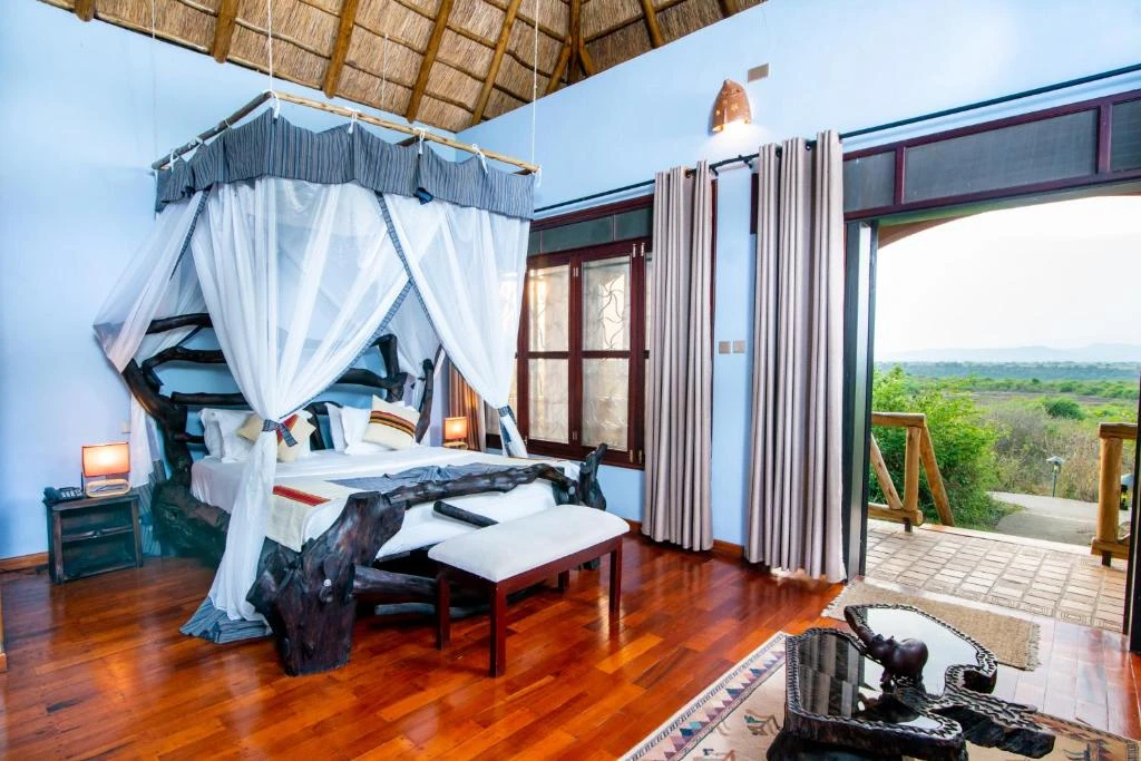 Affordable Luxury Safari in Uganda
