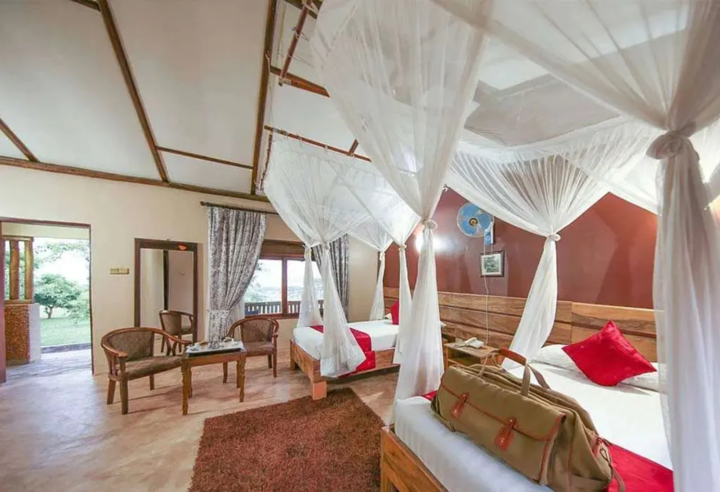 Comfortable safari room at Pakuba Safari Lodge