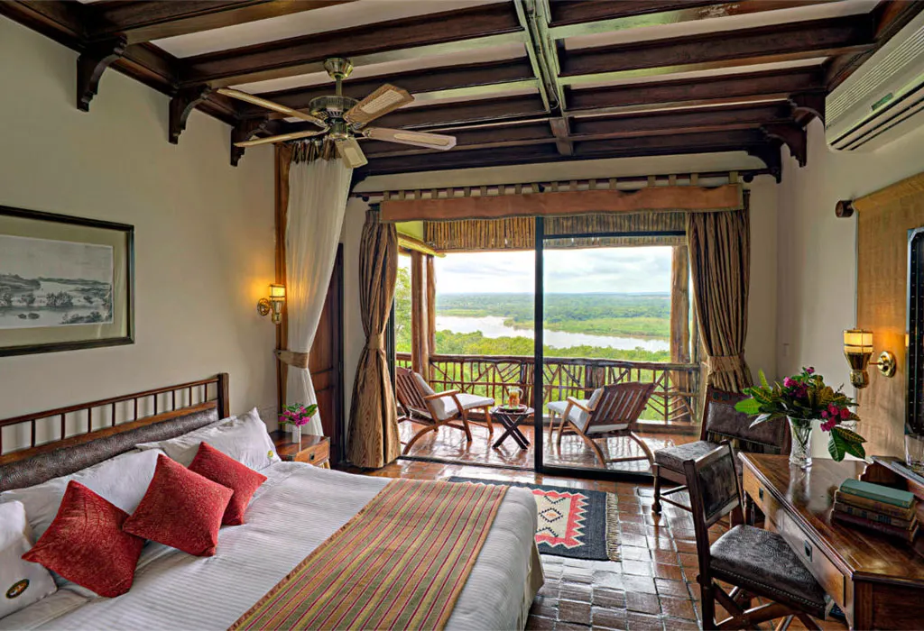 Comfortable suite room at Paara Safari Lodge